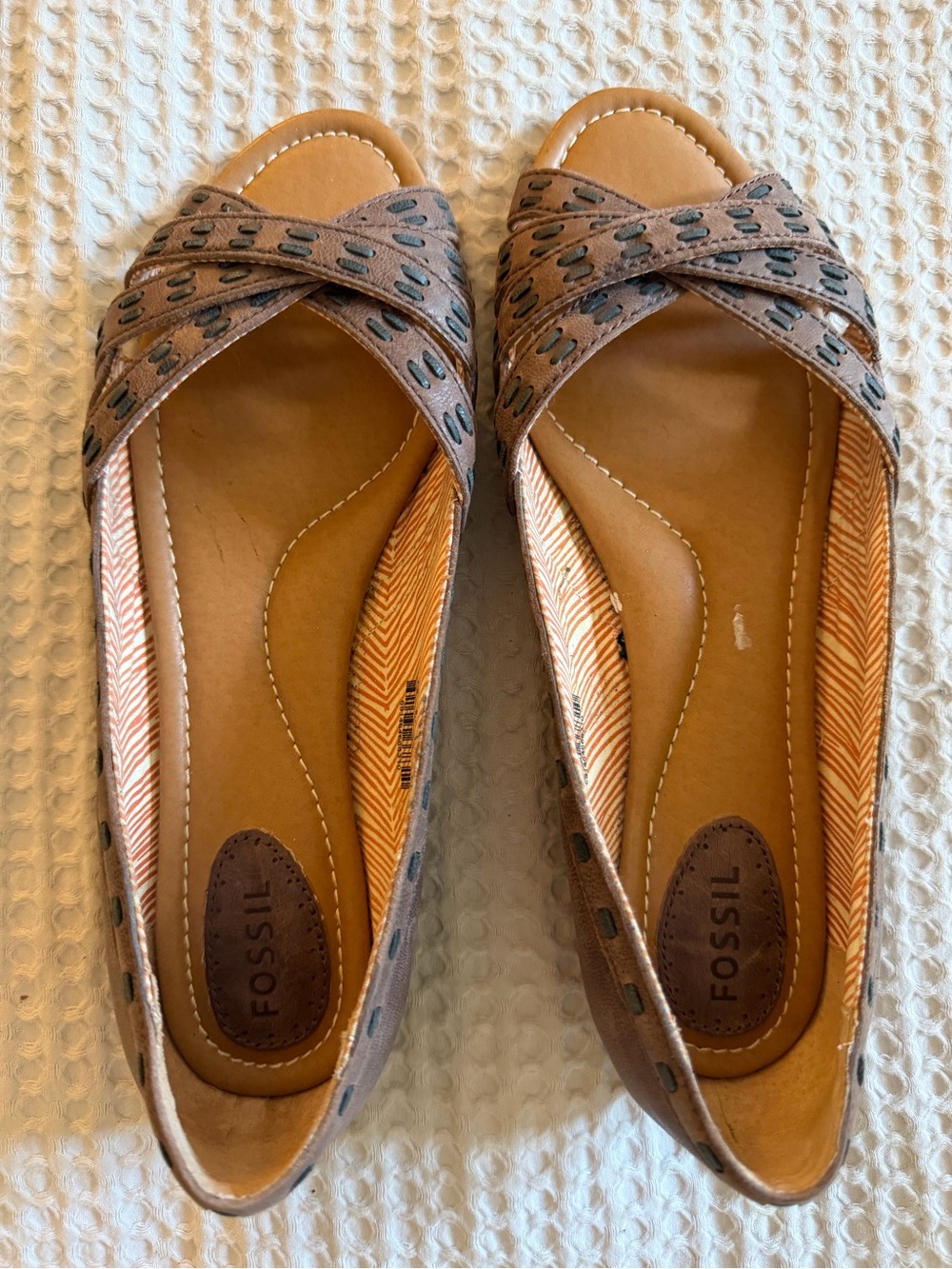 Fossil Women's Brown Cross-Strap Perforated Flats